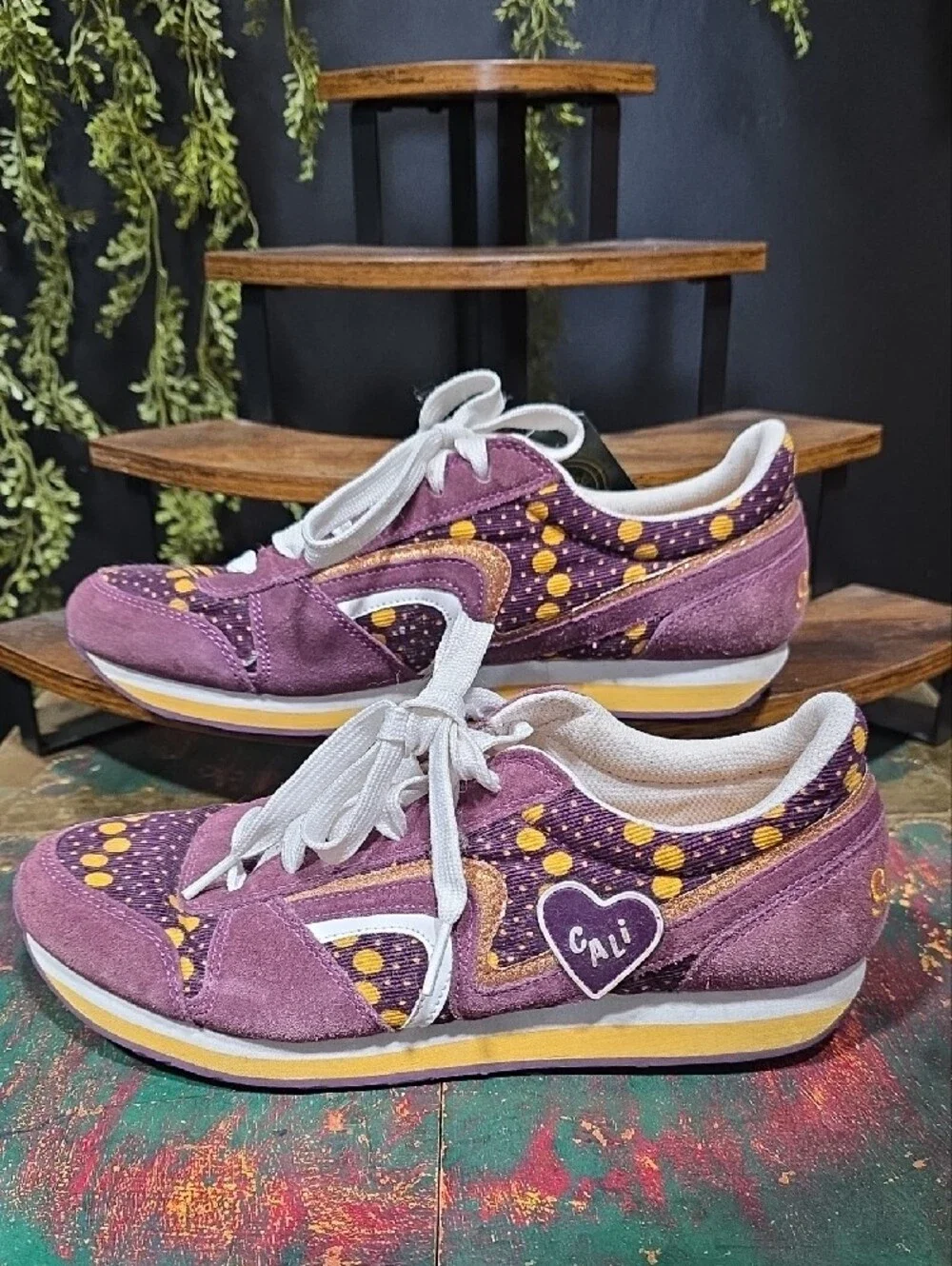 Skechers vibrant purple